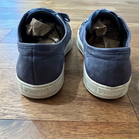 Vince Designer Sneakers - Picture 4 of 8